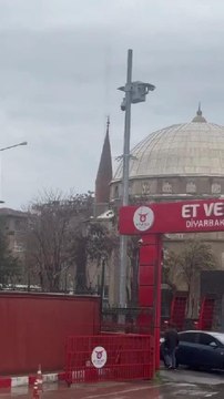 DEPREMDE HASAR GÖREN MİNARE KONTROLLÜ YIKILDI
