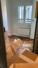 Pour déménager, la belle blonde a pu compter sur plusieurs de ses amis.Kelly Vedovelli dévoile les premières images de son nouvel appartement.