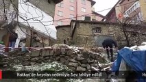 Hakkari'de heyelan nedeniyle 3 ev tahliye edildi