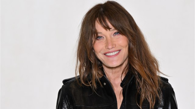 Voici - Carla Bruni métamorphosée, elle pousse un coup de gueule