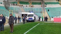 Stadyumdaki ses sistemi arızalanınca İstiklal Marşı ambulanstan seslendirildi