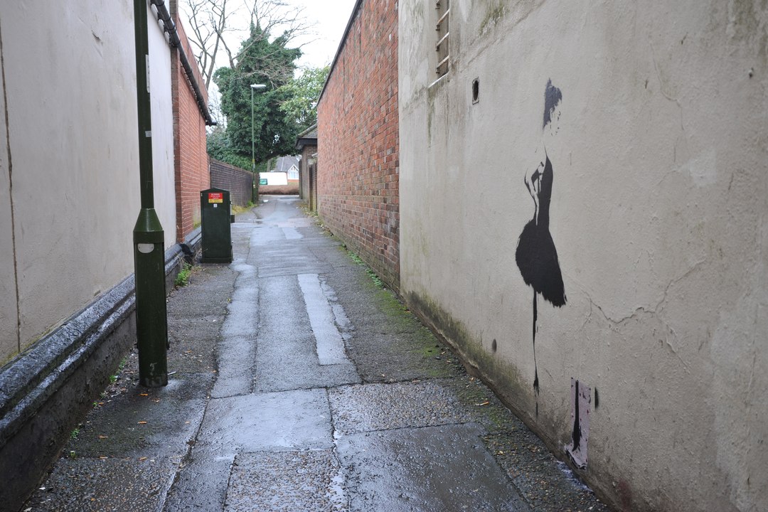 WATCH: Possible Banksy artwork spotted in Horsham, West Sussex, we ask is this really a Banksy?