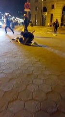 Tres detenidos por agredir a un grupo de turistas
