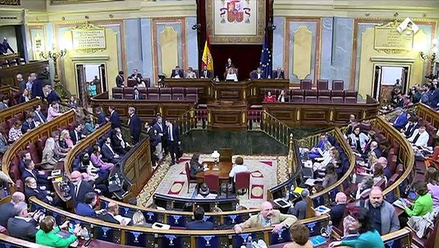 Pedro Sánchez y Santiago Abascal protagonizan el primer rifirrafe de la moción de censura