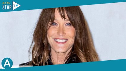 Carla Bruni métamorphosée, elle pousse un coup de gueule