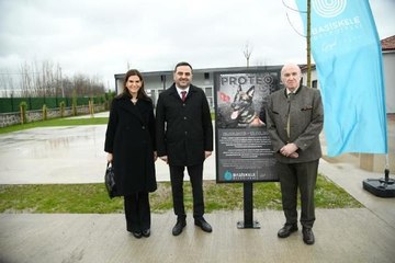 MEKSİKA BÜYÜKELÇİSİ HERNANDES, PROTEO SOKAK HAYVANLARI BAKIM MERKEZİ'Nİ ZİYARET ETTİ