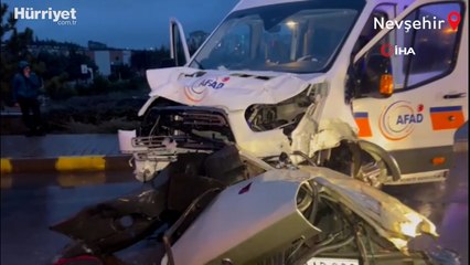 Deprem bölgesine giden AFAD aracı kaza yaptı: 1 ölü, 9 yaralı