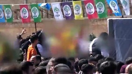 Mardin’de Nevruz kutlamasında PKK paçavrası açtılar