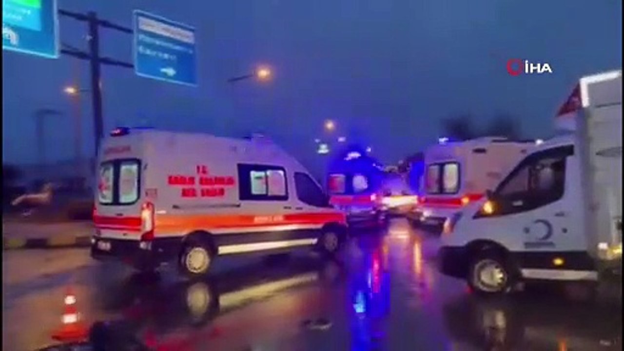 Deprem bölgesinde AFAD aracı kaza yaptı, ölü ve yaralılar var!