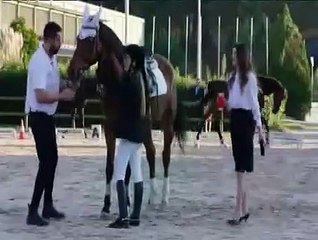 مسلسل لعبت الأقدار الحلقة 1 – القصة الكاملة والأحداث المثيرة 🎬