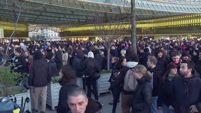 Novos protestos tomam ruas da França