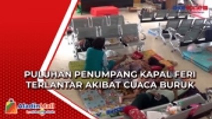 Descargar video: Puluhan Penumpang Kapal Feri di Jawa Timur Terlantar akibat Cuaca Buruk