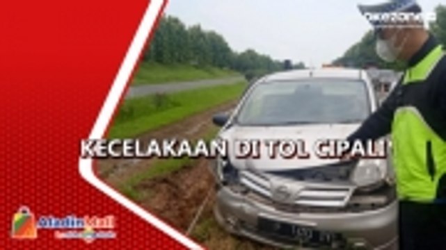 Mobil Tabrak Bus Pariwisata di Tol Cipali, 11 Orang Terluka