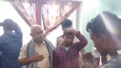 मधुबनी: बंद घर में चोरी करने घुसा था चोर, ग्रामीणों ने खदेड़ कर पकड़ा