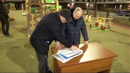 Putin, Donetsk bölgesindeki Mariupol kentini ziyaret etti