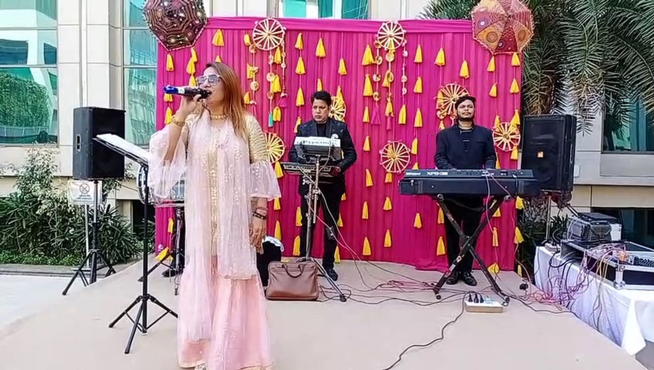 mehndi singers, mehendi singer, mehandi singer, mehndi song singer, mehndi singers delhi, singers for mehndi night, singer for mehndi ki raat, singer for mehndi ki raat in delhi,