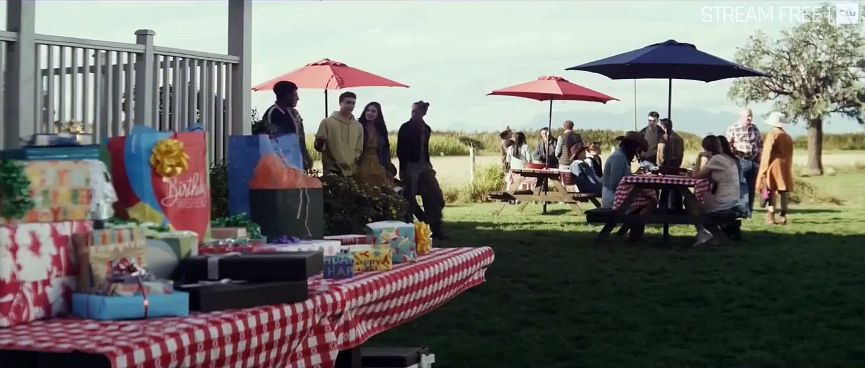 Superman & Lois - staffel 3 Trailer OV