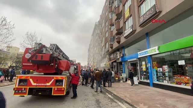 MAĞAZADA YANGIN ÇIKTI, GÖZYAŞLARIYLA İZLEYEN PERSONELİ SAĞLIK ÇALIŞANI TESELLİ ETTİ