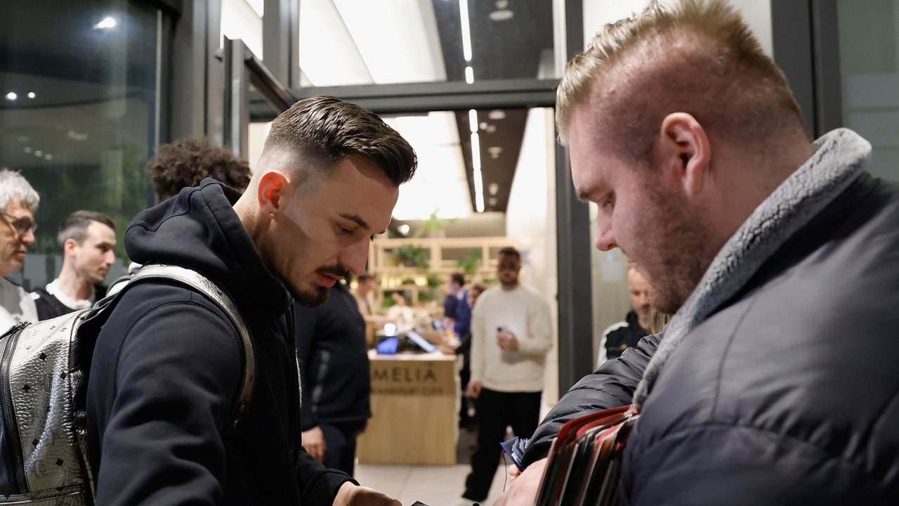 Berisha über Flick-Anruf: 'Habe mein Handy nicht gehört'