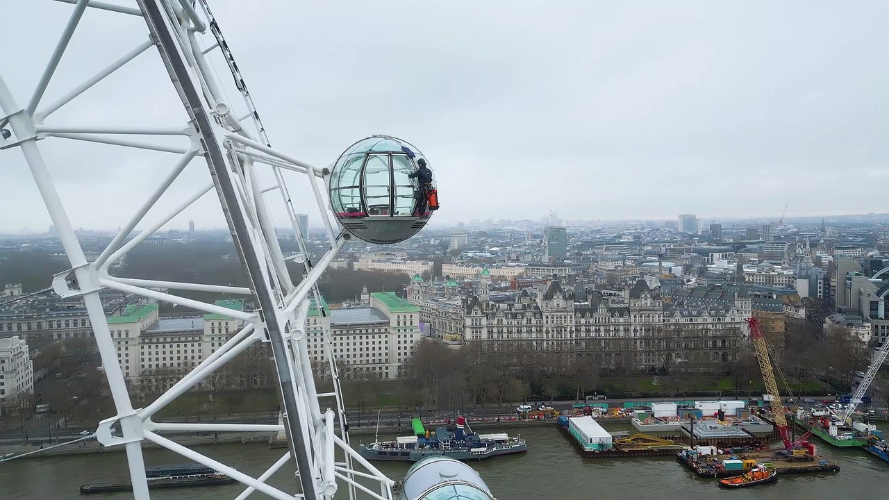 The London Eye gets a spring clean