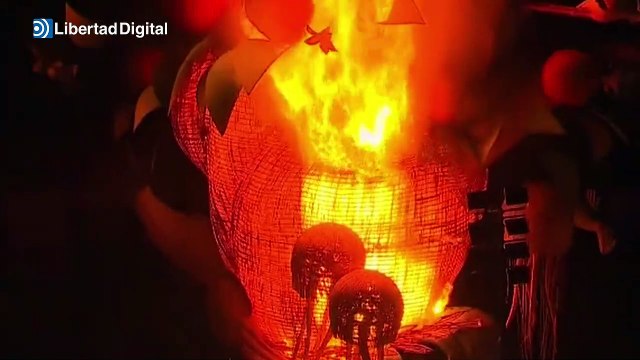 La Nit de la Cremà pone fin a las primeras fallas postpandémicas