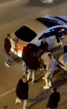 Antalya'da trafikte yumruk ve tekmeler havada uçuştu