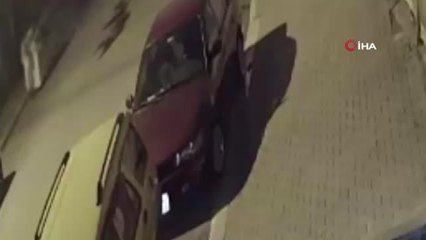 Apartman dairelerinden hırsızlık yapan şahıslar kamerada