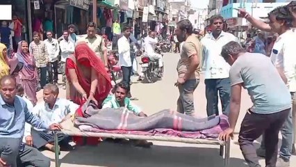 नीमच: कुए मे तैरती मिली महिला की लाश,परिजनो ने शव रख किया चक्का जाम