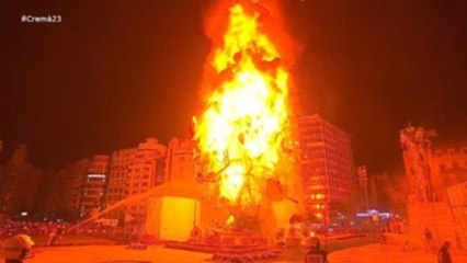 La Cremà pone broche de oro a unas Fallas de vuelta a la normalidad
