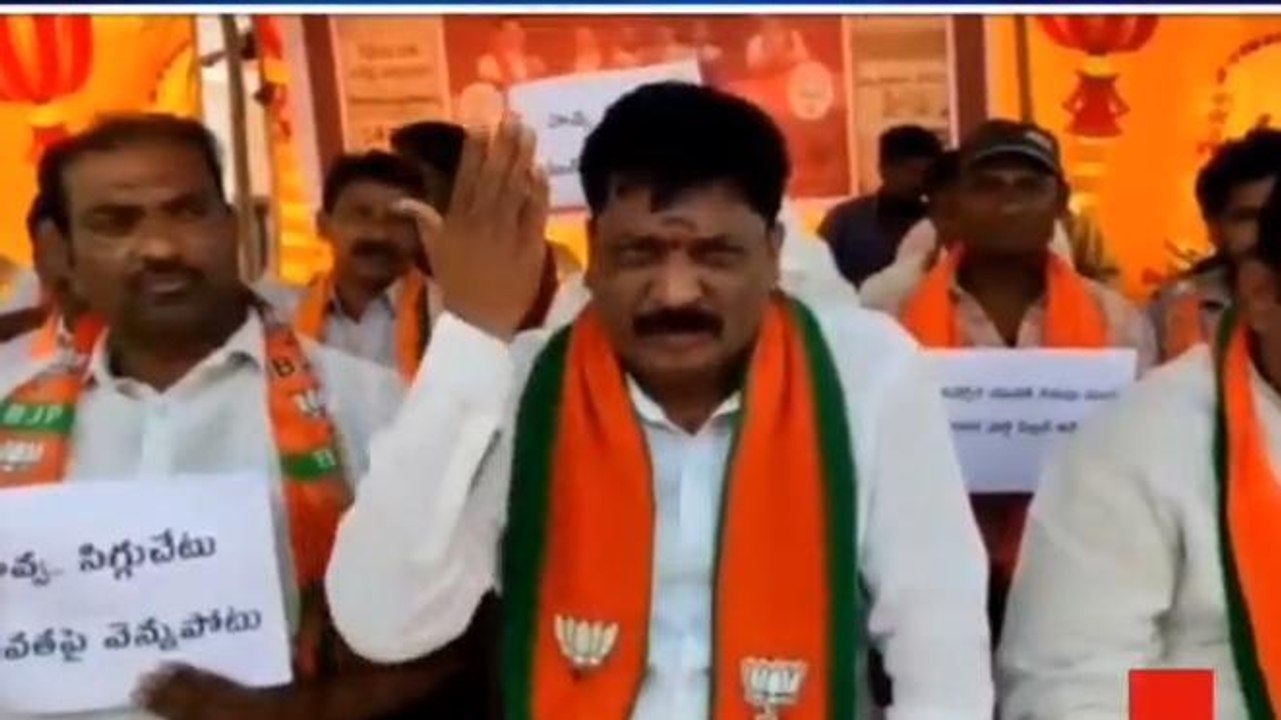 చెన్నూర్: రాష్ట్ర పెద్దల హస్తంతోనే పేపర్ లీకేజ్..!