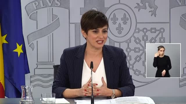 Isabel Rodríguez: Feijóo, con la abstención, está atando su futuro político a la ultraderecha