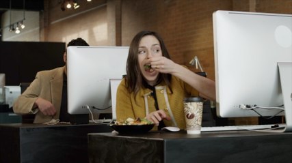 The Shocking Amount of Time People Are Losing by Working Through Their Lunch Break