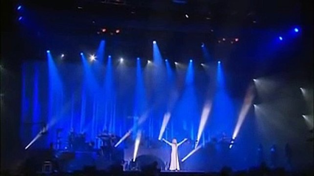 Isabelle Aubret - C'est Beau la Vie (Live)