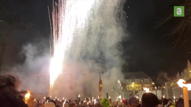 Brûlage du roi Carnaval et marche funèbre à Tournai