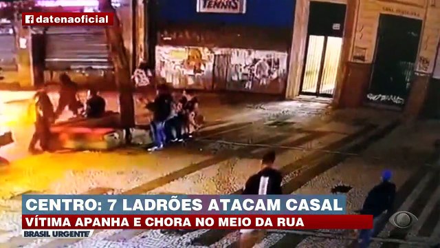 Casal é atacado por 7 ladrões no meio da rua 20/03/2023 11:44:48