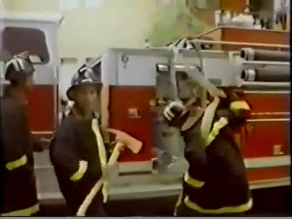 Ron Barceló - De Nosotros lo Mejor - Bombero