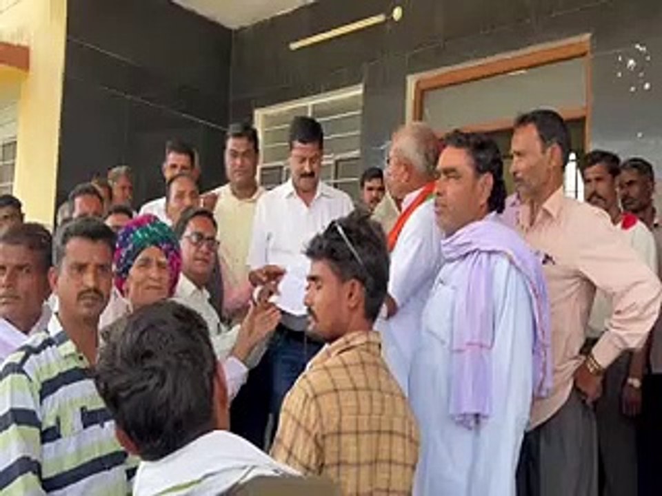 video: किसानों को फसल बीमा व मुआवजा राशि को लेक...