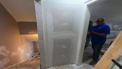 Married Real Estate S02E10