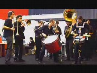 Fanfare publicitaire au salon du livre de paris  2008
