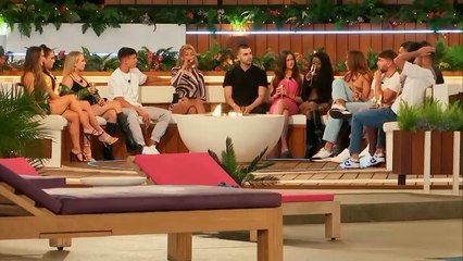 FIRST LOOK: A surprise text reveals something shocking | Love Island Series 9