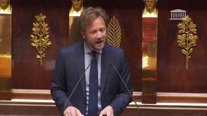 Boris Vallaud (PS):  "Vous soutenez le mensonge d'une réforme de compromis alors que vous n'avez convaincu personne"