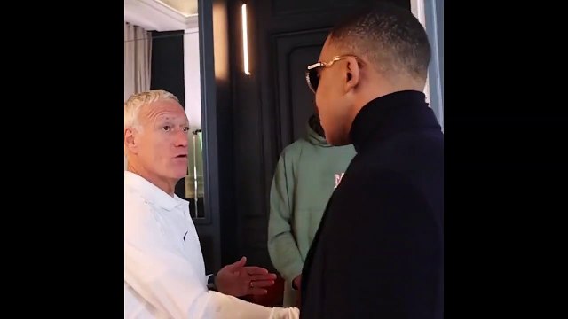 Didier Deschamps chambre Kylian Mbappé et son style insolite à Clairefontaine