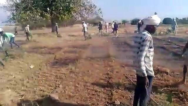 शॉर्ट सर्किट से एक बीघा फसल जली, फुंके स्कूल के उपकरण