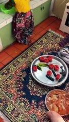 Yaptığı diorama ile geçmişteki yaşamımıza ufak bir seyahat hazırlayan sanatçı