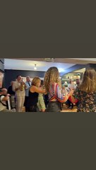 Πρίντζου: Στήθηκε γλέντι στο σπιτικό για τα γενέθλιά της 3