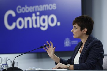 Moncloa ve en la moción las "capitulaciones matrimoniales" de Feijóo con Vox