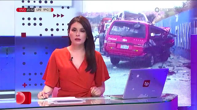 Choque entre dos minibuses deja 11 heridos en la autopista La Paz - El Alto