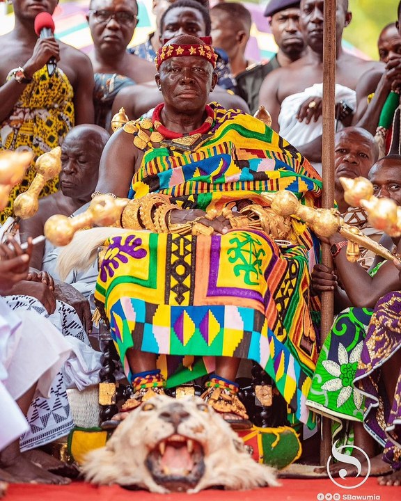 Mahamudu Bawumia led a delegation to visit the Manhyia Palace