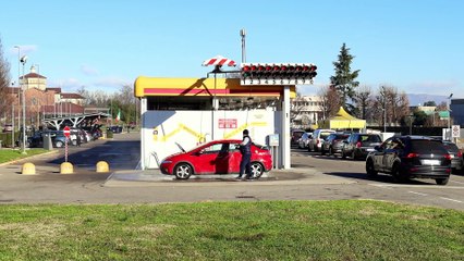 CAR WASH TREMOLADA PESSANO CON BORNAGO MILAN ITALY (2)