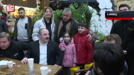 Bakan Mustafa Varank "Yeniden Hayat Lokantası"nı ziyaret etti